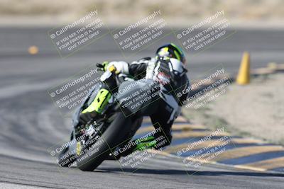 media/Dec-01-2025-Moto Forza (Mon) [[2daa91e15f]]/1-Advanced Group/Session 2 Turn 11 Backside/
